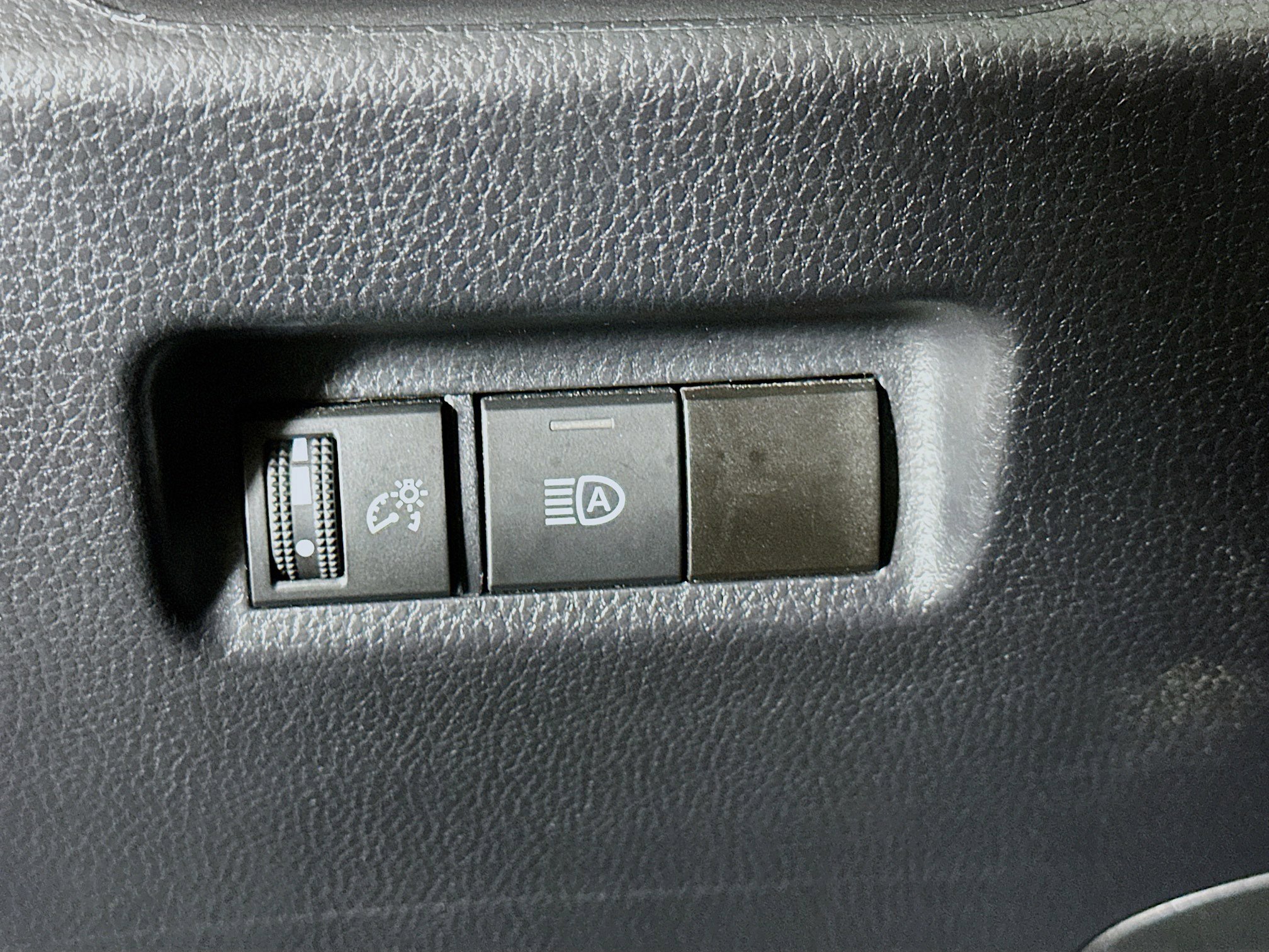 Used 2024 Toyota RAV4 XLE image 17