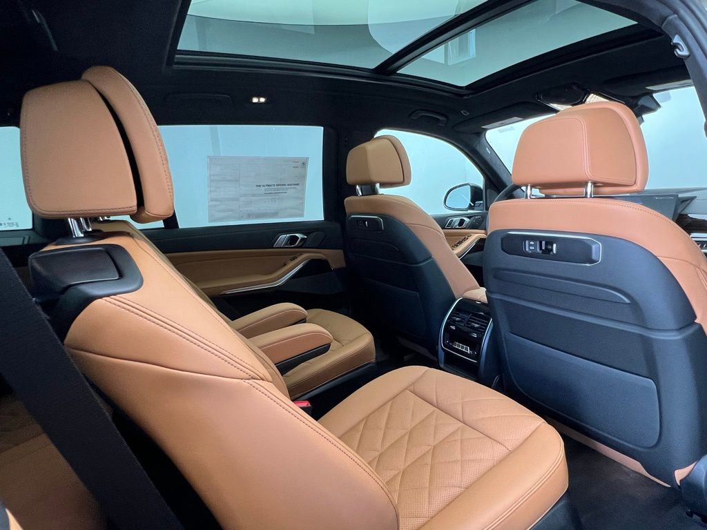 New 2026 BMW X7 xDrive40i w/ M Sport Package image 8