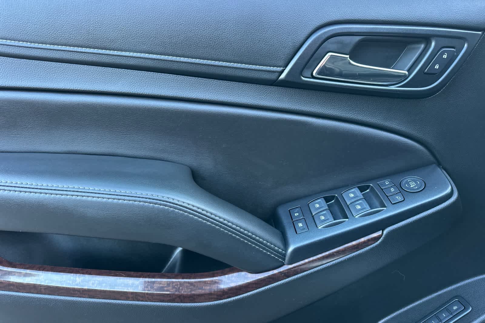Used 2019 GMC Yukon SLT image 12
