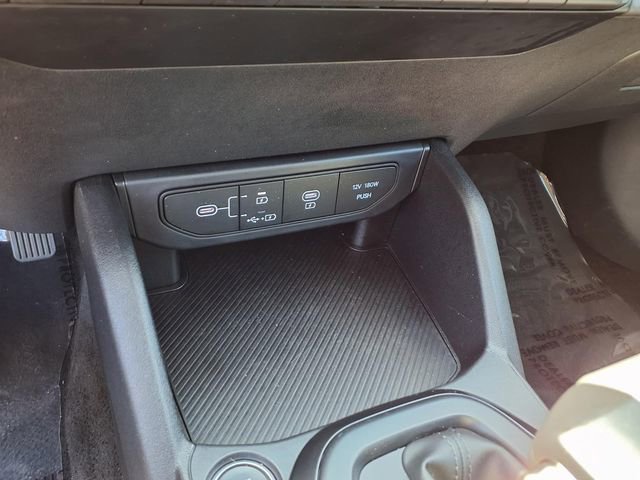 Used 2025 Kia K4 FWD image 20