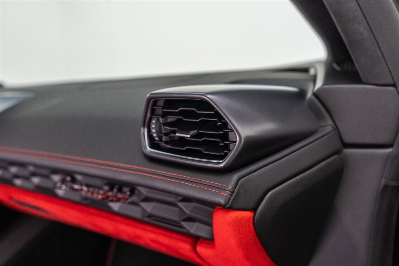 Used 2015 Lamborghini Huracan LP 610-4 image 47