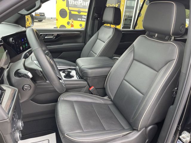 Used 2025 Chevrolet Tahoe Premier AWD/4WD image 11