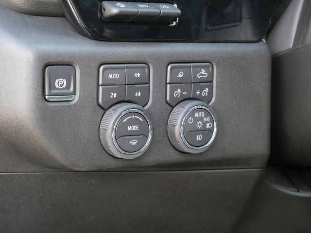 Used 2026 Chevrolet Silverado 1500 High Country w/ High Country Premium Package AWD/4WD image 19