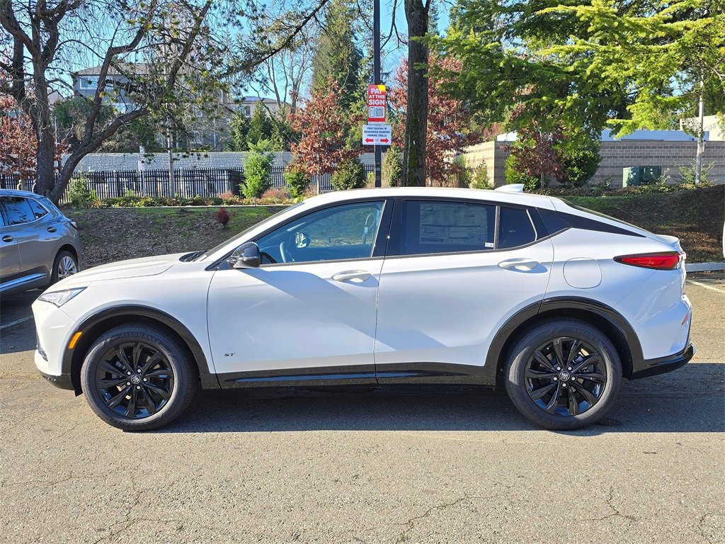 New 2026 Buick Envista Sport Touring image 2