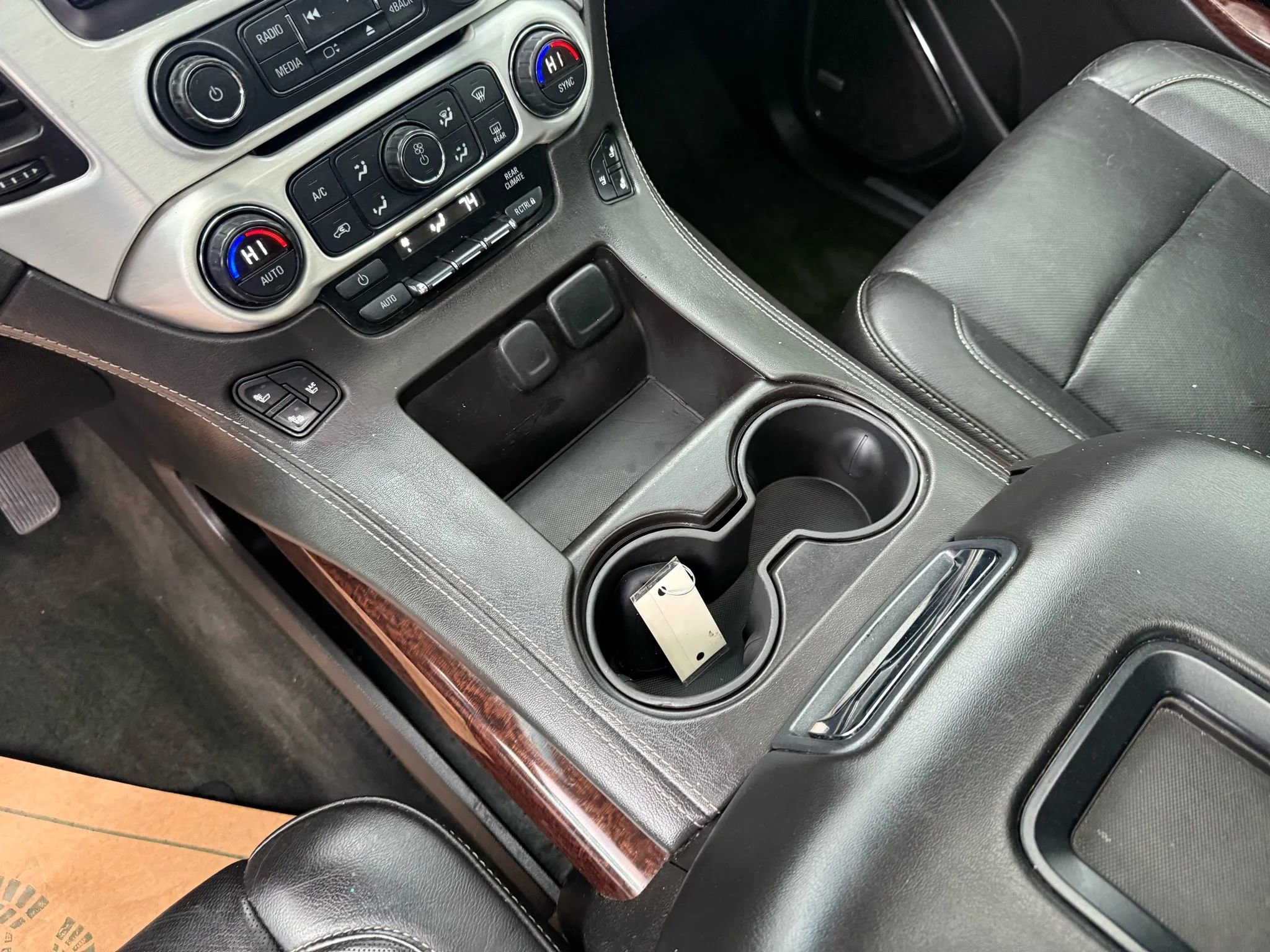 Used 2015 GMC Yukon SLT w/ Open Road Package image 23