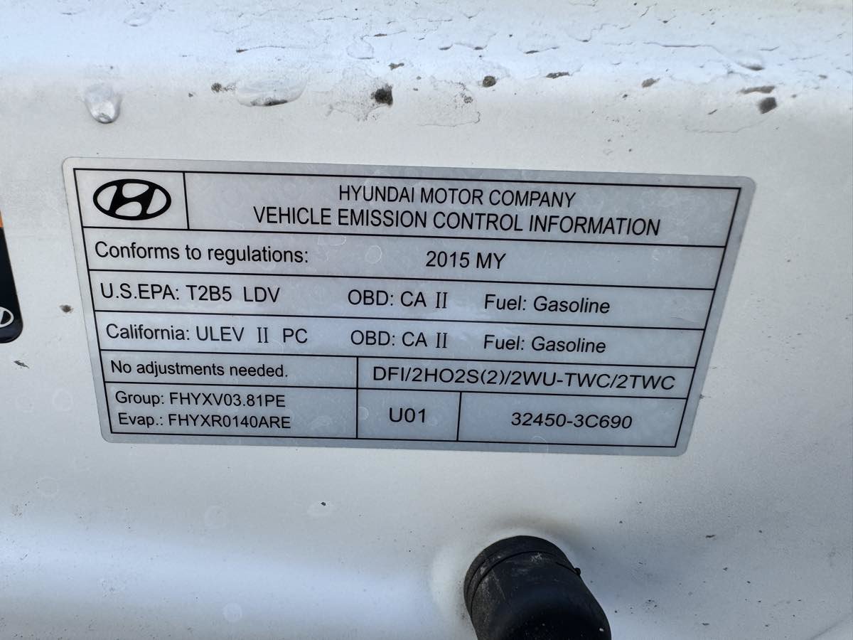 Used 2015 Hyundai Genesis 3.8 RWD image 17