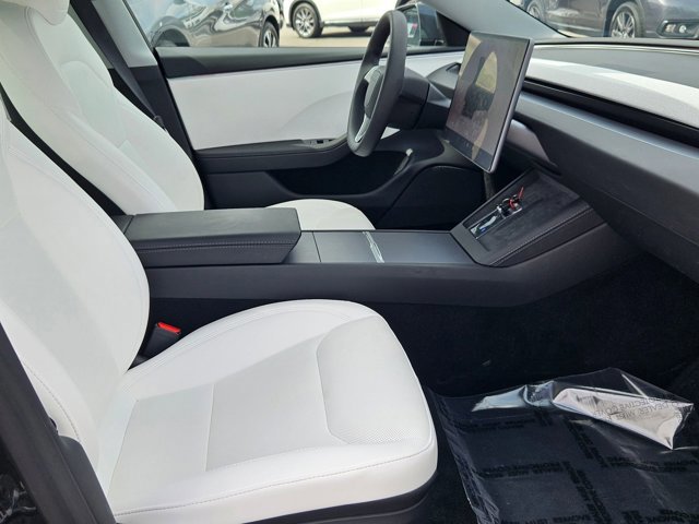 Used 2025 Tesla Model 3 Long Range image 22