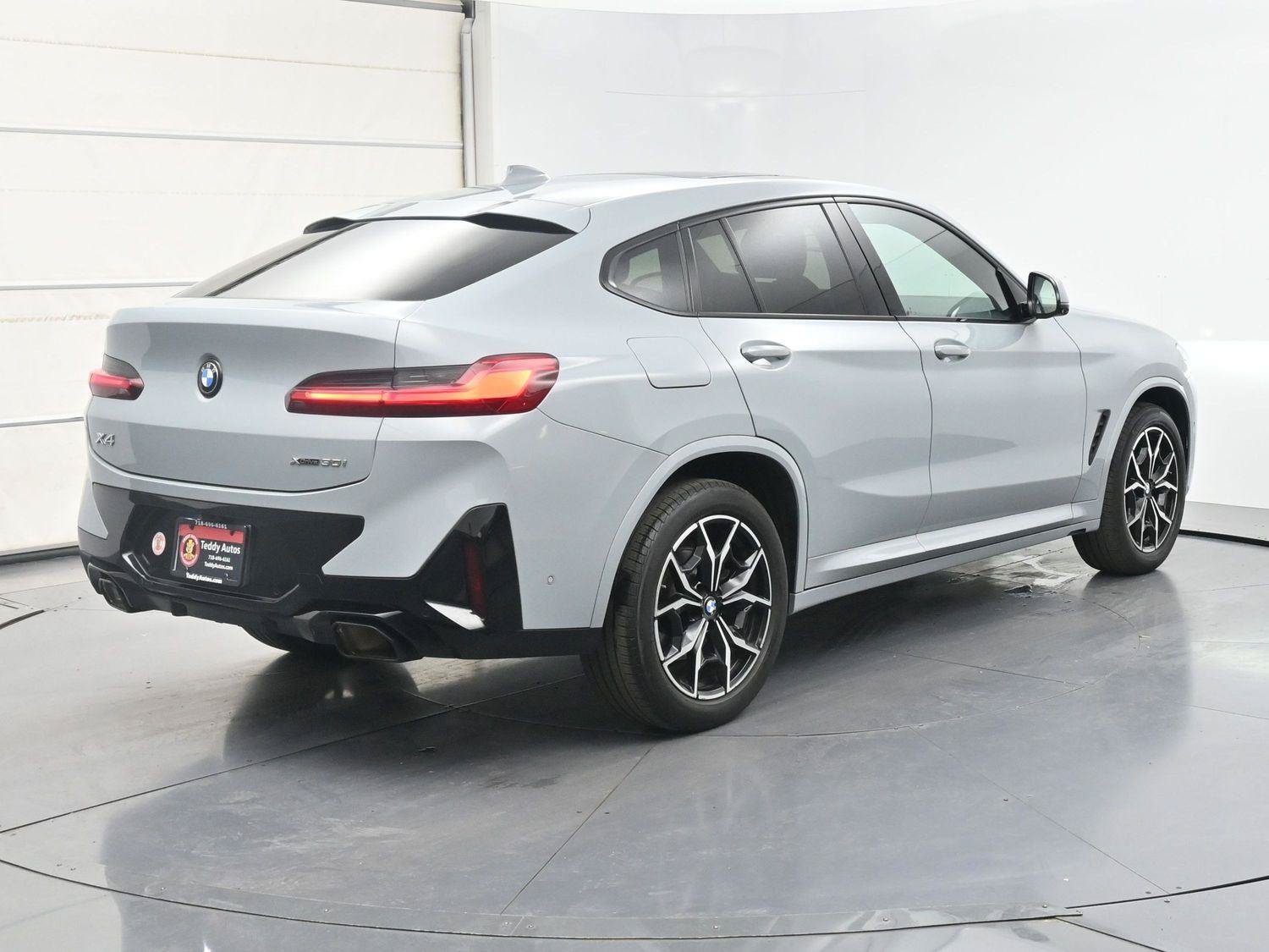 Used 2023 BMW X4 xDrive30i w/ M Sport Package AWD/4WD image 30