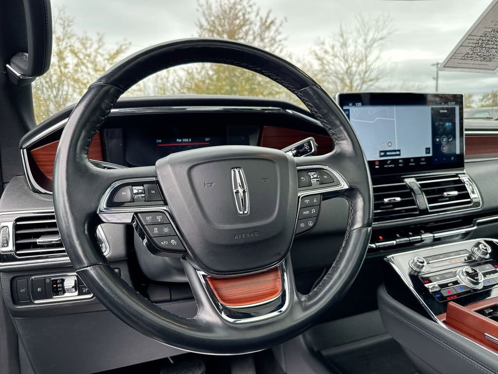 Used 2023 Lincoln Navigator Reserve AWD/4WD image 21