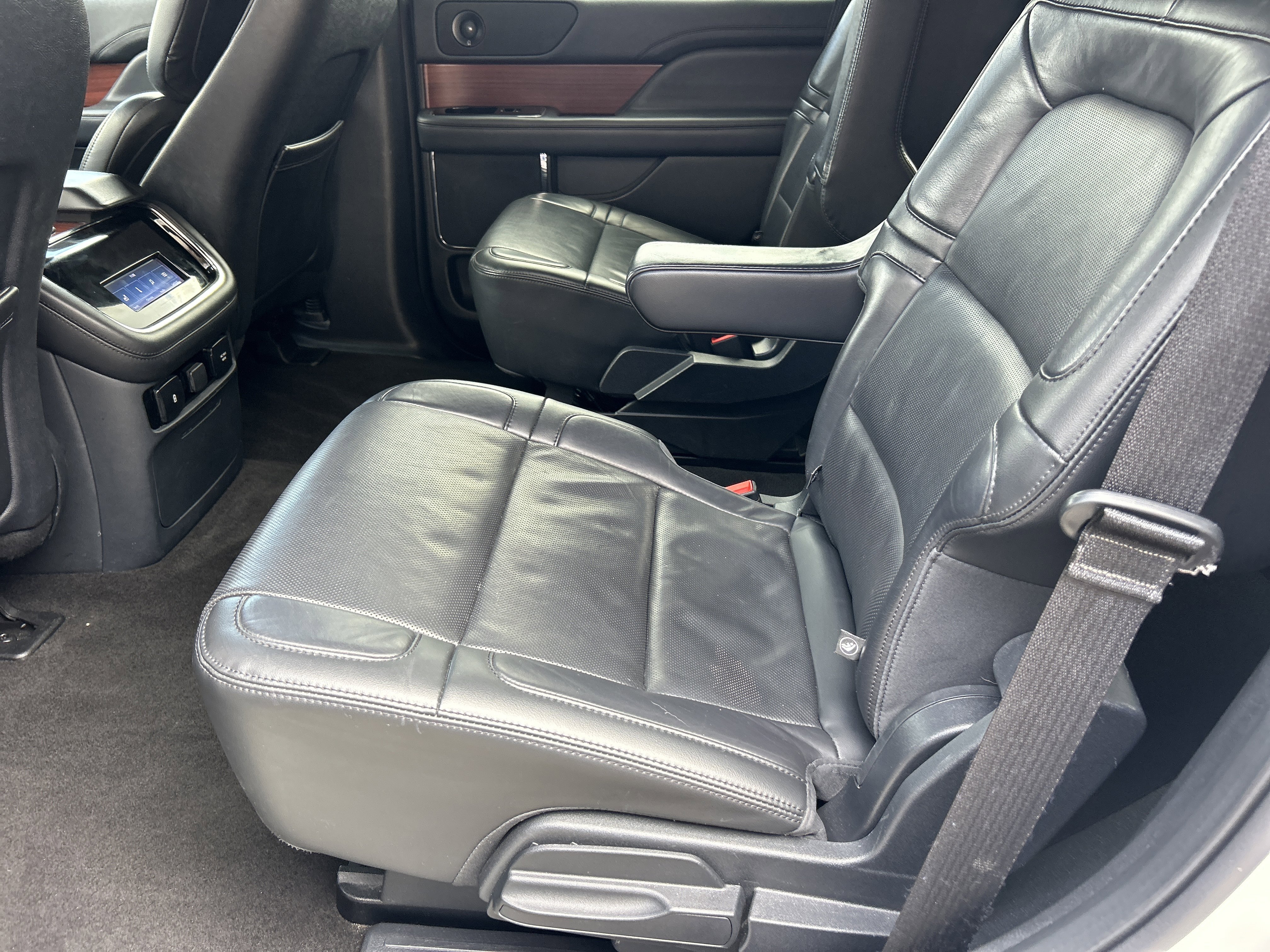 Used 2023 Lincoln Navigator Reserve AWD/4WD image 11