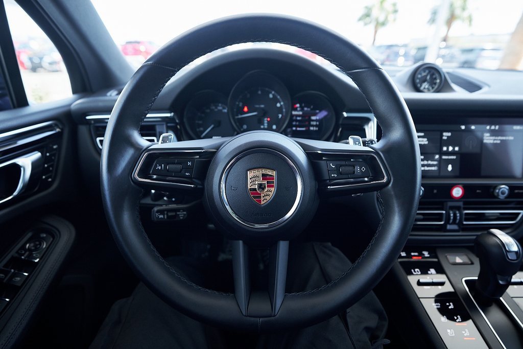 Used 2024 Porsche Macan image 39