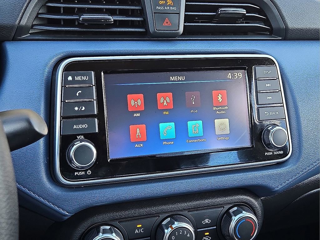 Used 2025 Nissan Versa SV image 25