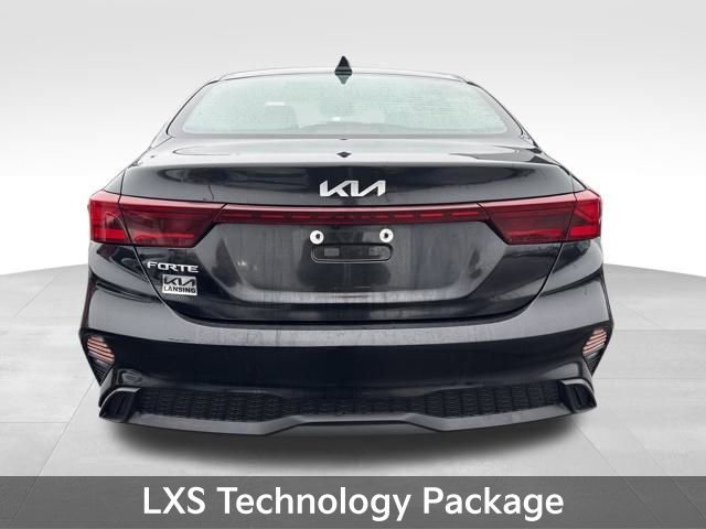 Used 2023 Kia Forte LXS w/ LXS Technology Package image 9