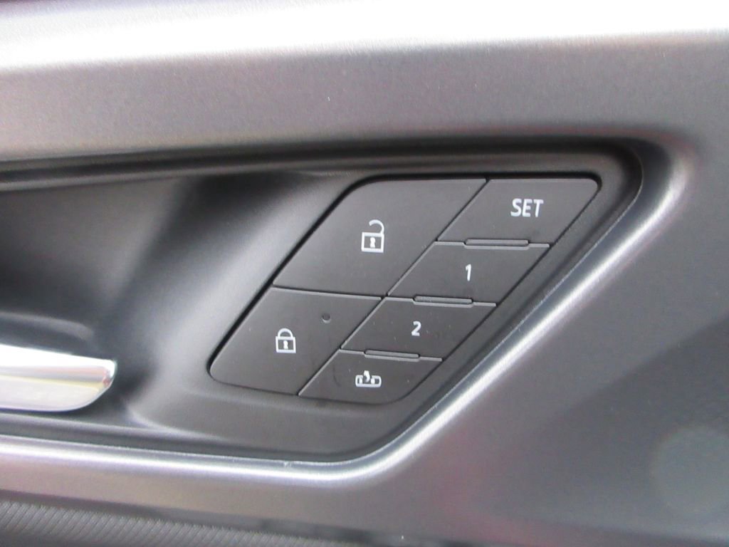 New 2026 Chevrolet Equinox EV RS image 23