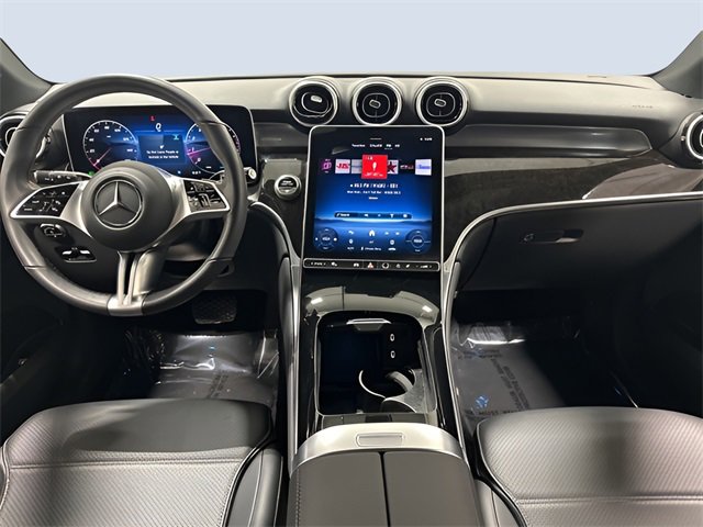 Used 2025 Mercedes-Benz GLC 300 4MATIC image 13