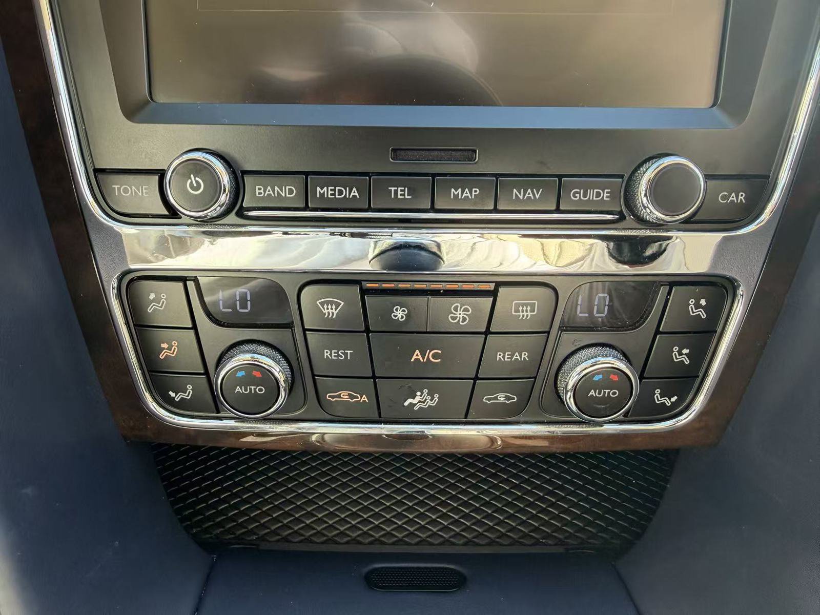 Used 2014 Bentley Flying Spur W12 AWD/4WD image 21