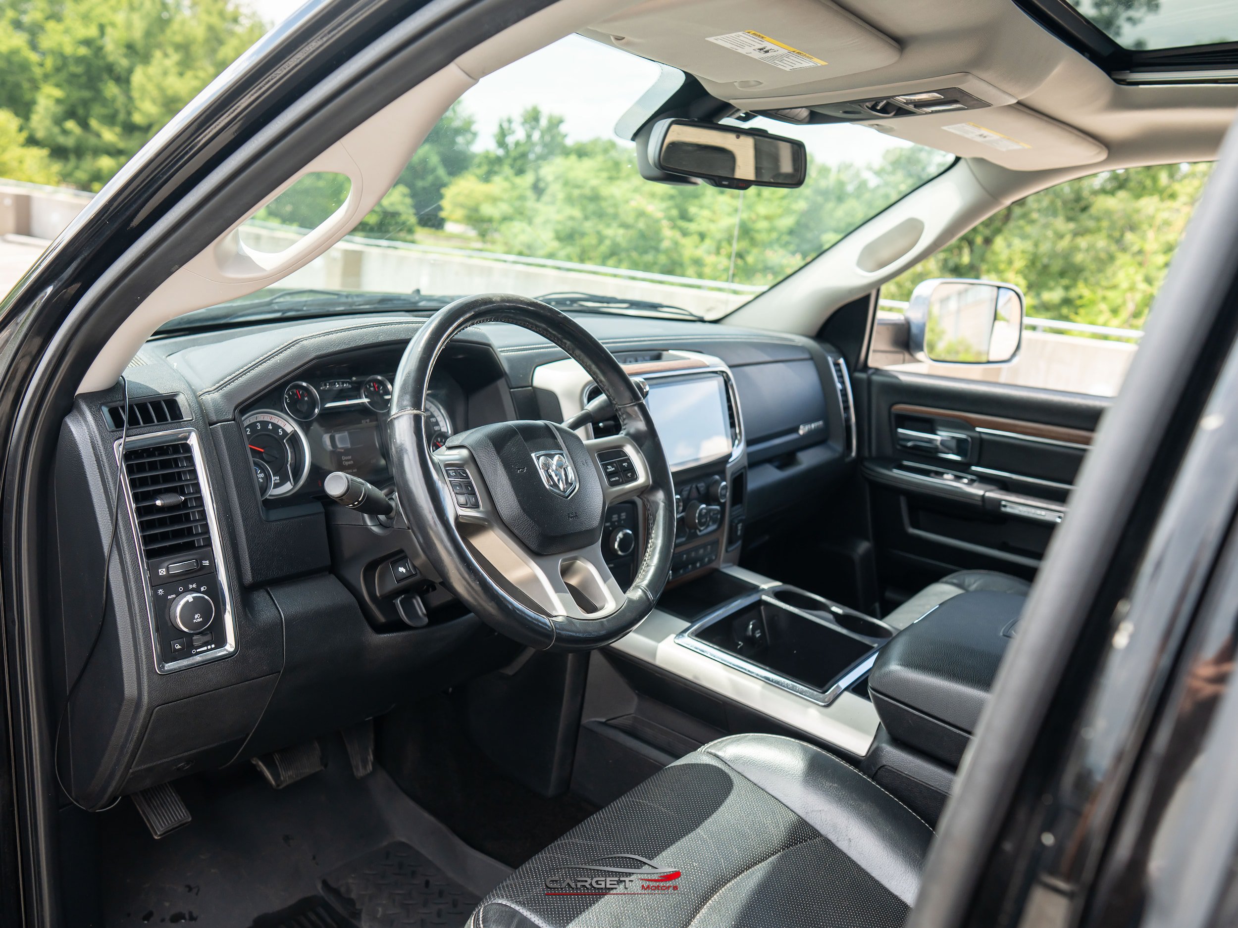 Used 2014 RAM 2500 Laramie w/ HD Snow Plow Prep Group AWD/4WD image 13