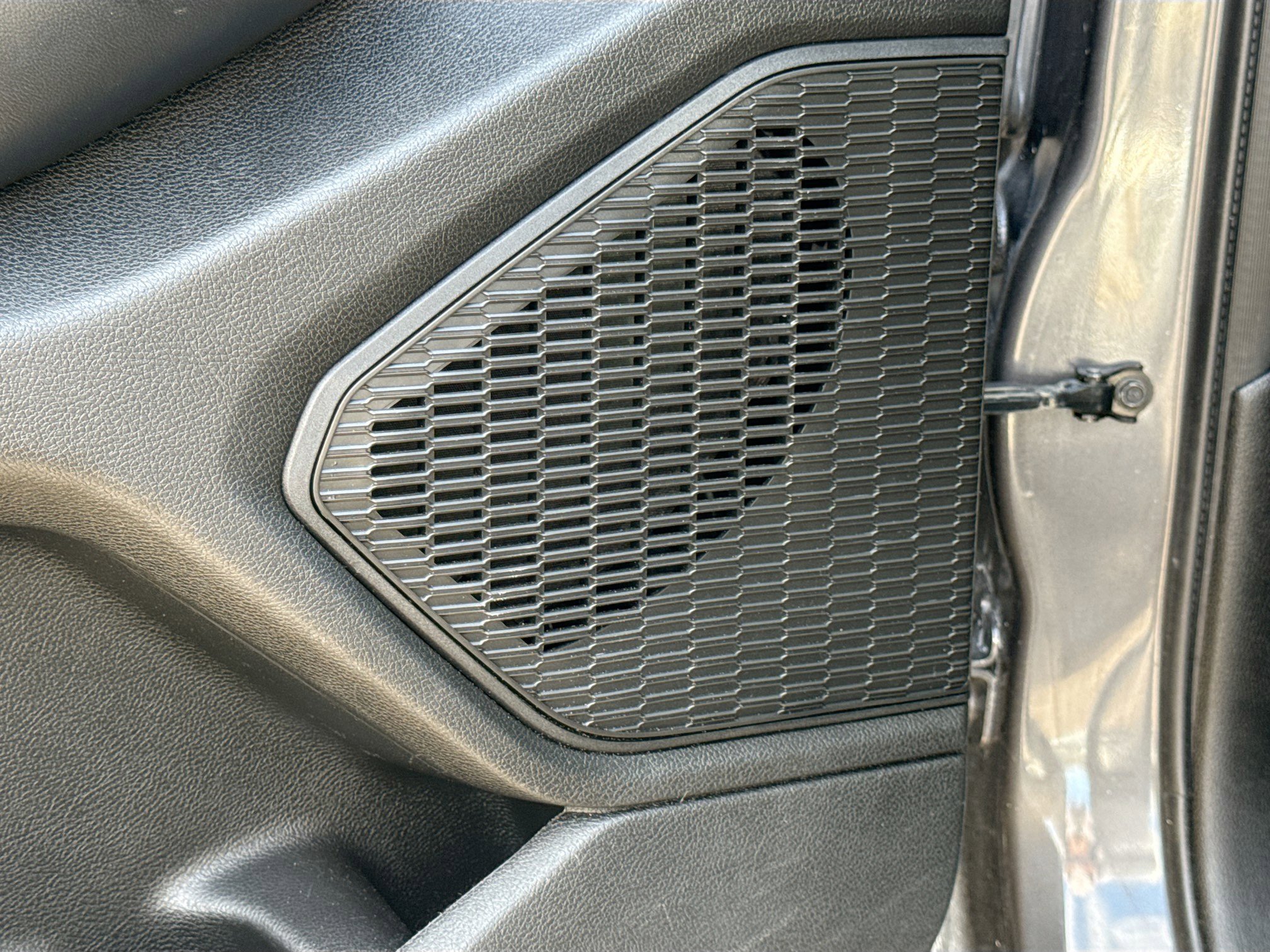 Used 2024 Jeep Grand Cherokee Laredo image 23