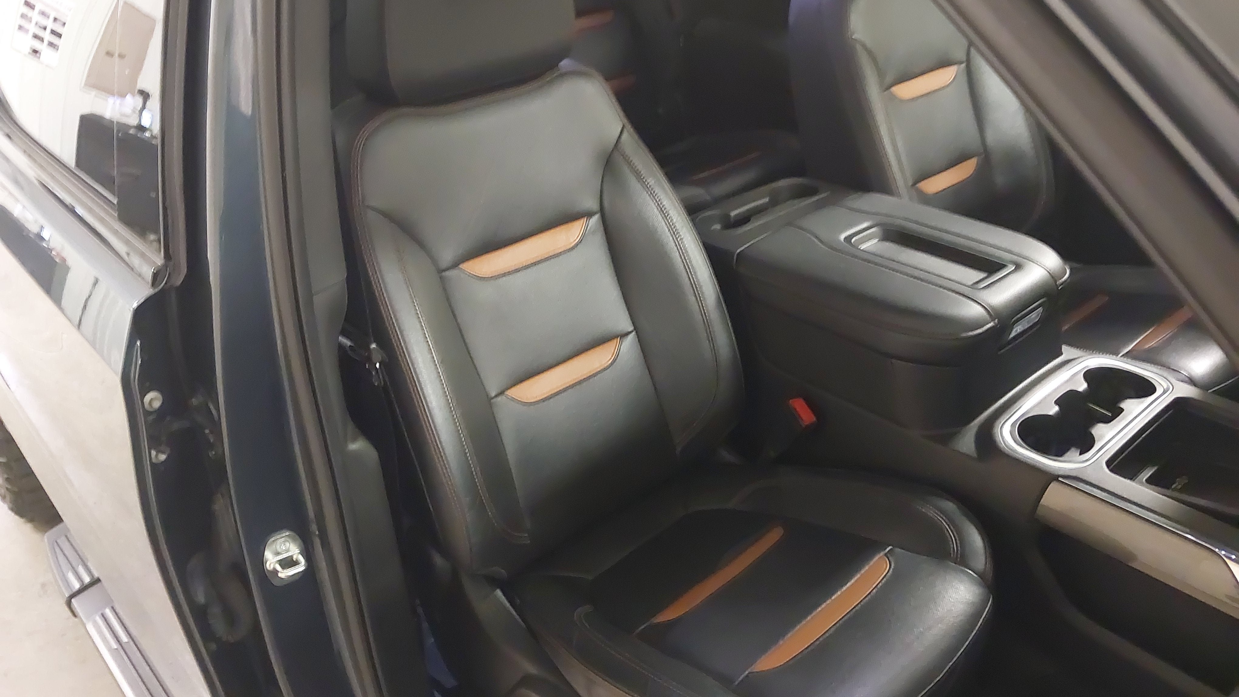 Used 2020 GMC Sierra 1500 AT4 w/ AT4 Premium Package AWD/4WD image 27
