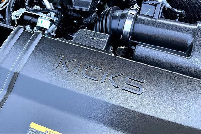 Certified 2025 Nissan Kicks SR FWD image 29