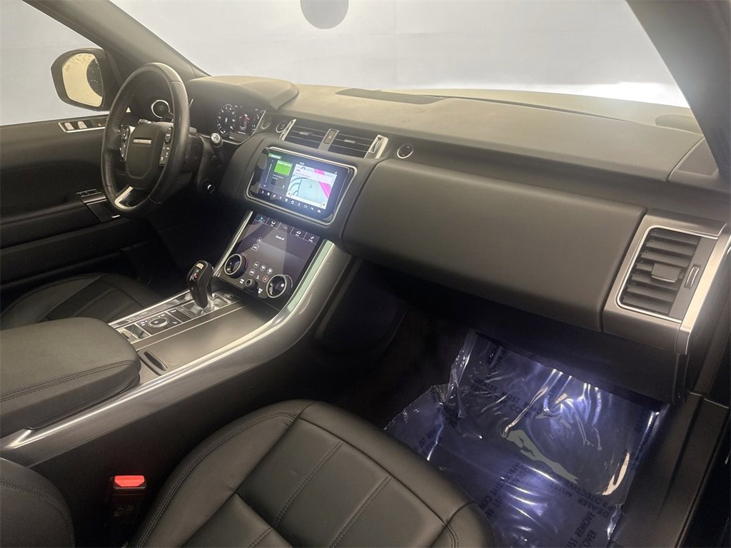 Used 2020 Land Rover Range Rover Sport SE image 29