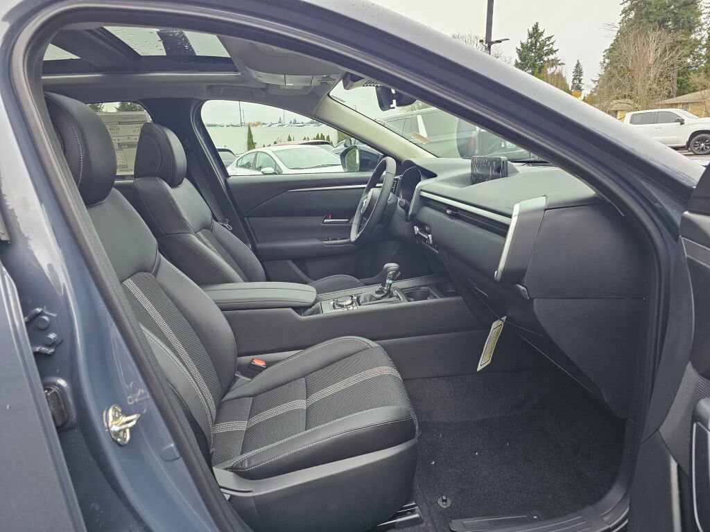 New 2026 MAZDA CX-50 AWD 2.5 S w/ Cargo Package image 30