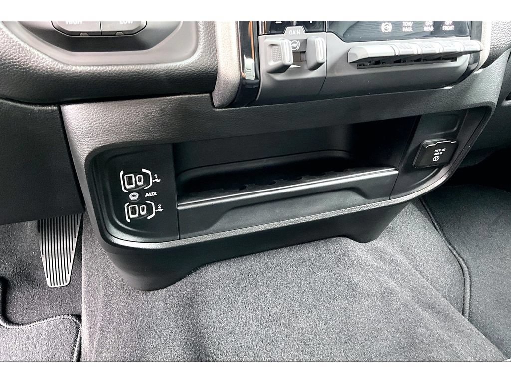 New 2026 RAM 3500 Tradesman AWD/4WD image 34