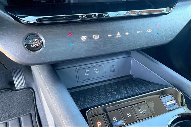 Certified 2025 Nissan Murano SV image 29