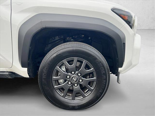 Used 2025 Toyota 4Runner SR5 AWD/4WD image 25