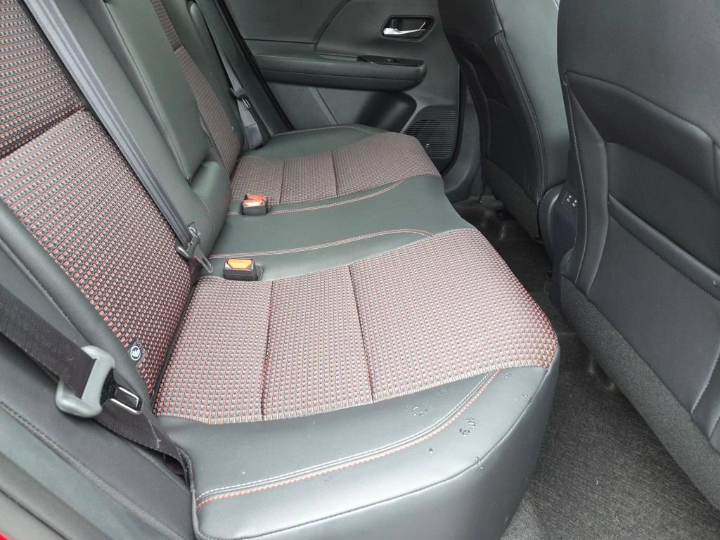 New 2026 Nissan Kicks SR w/ Cold Weather Package AWD/4WD image 30