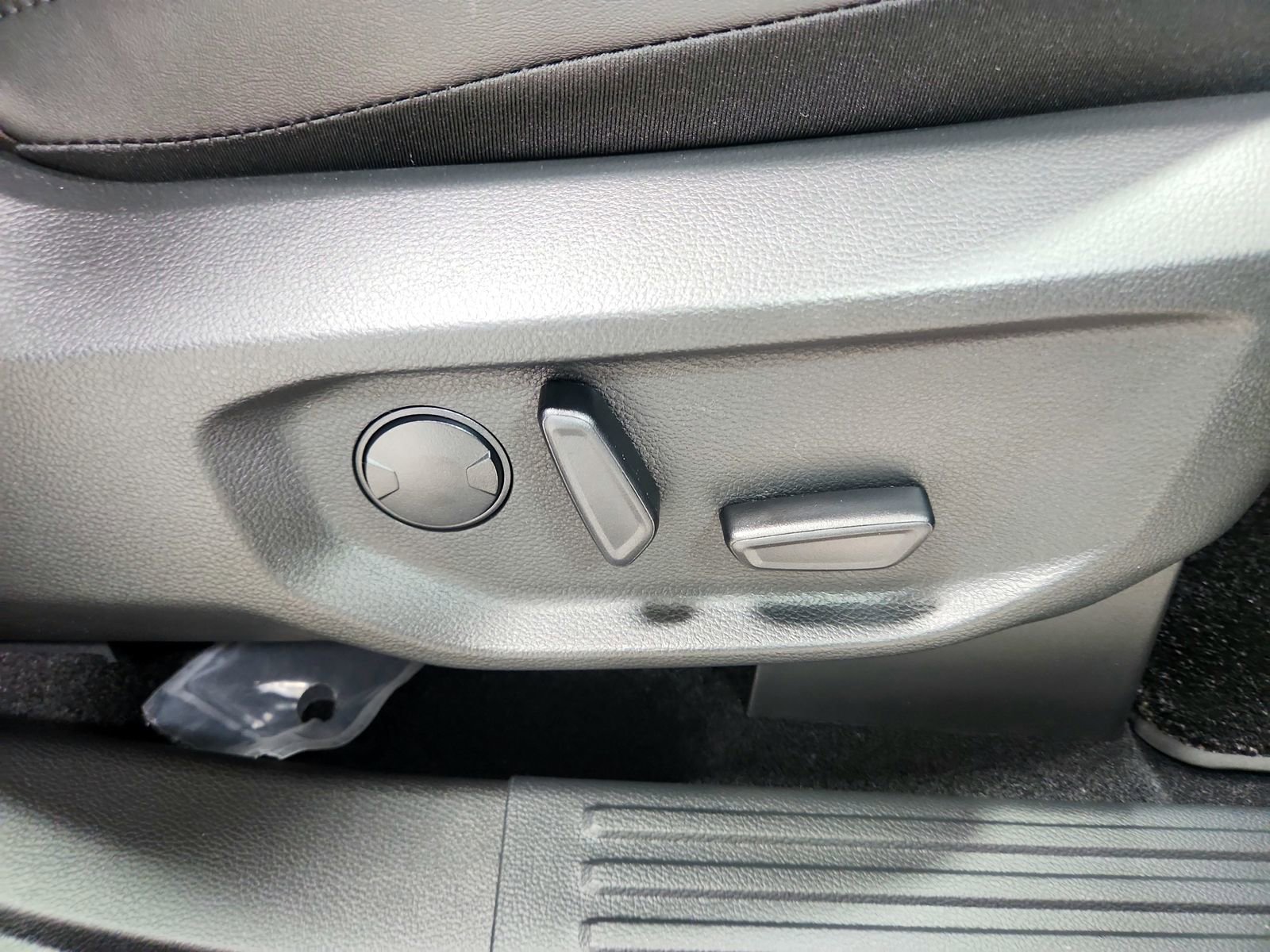 New 2025 Ford Ranger Lariat w/ FX4 Off-Road Package image 36