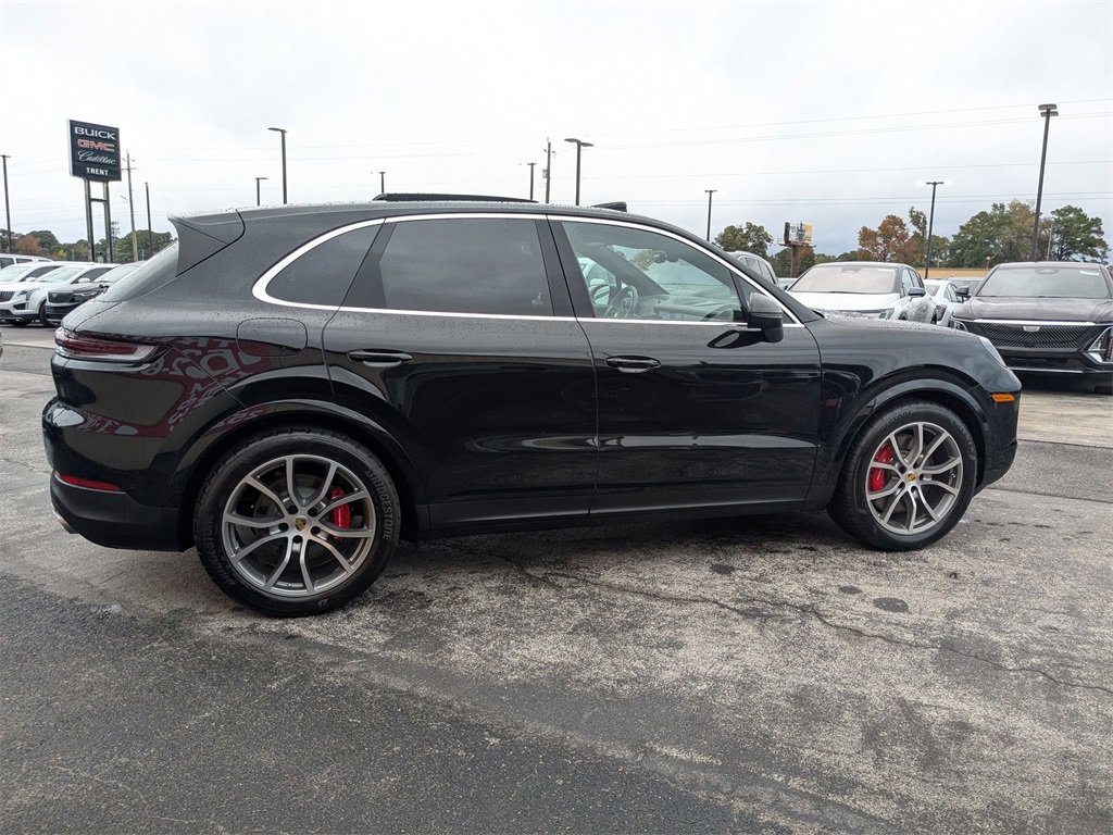 Used 2024 Porsche Cayenne S image 10