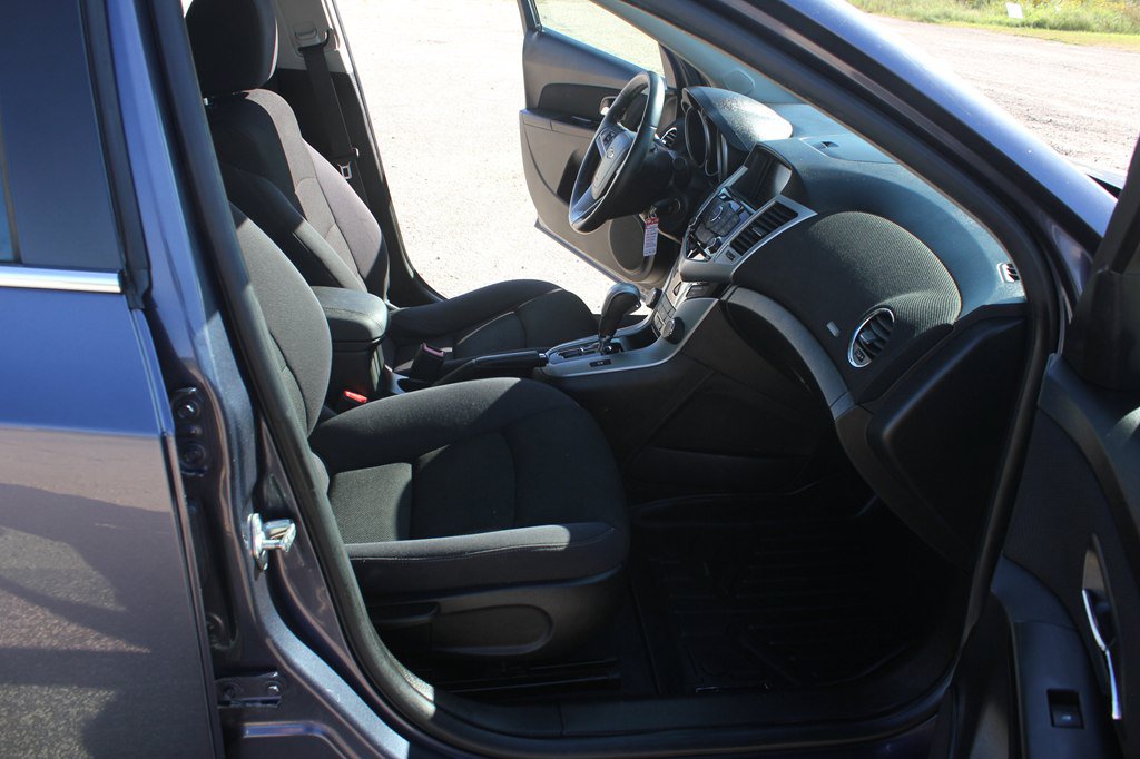 Used 2013 Chevrolet Cruze Eco FWD image 31