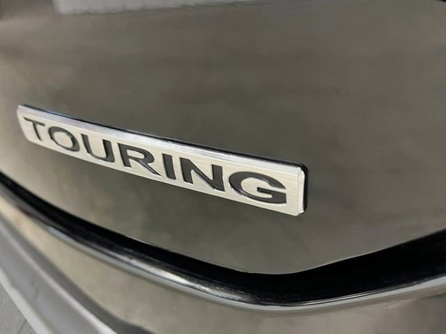 New 2025 Honda Pilot Touring image 6