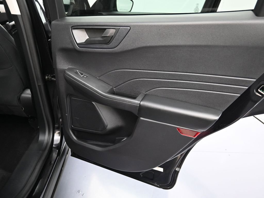 Used 2022 Ford Escape SE w/ Convenience Package image 35