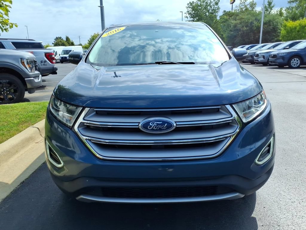 Used 2016 Ford Edge Titanium FWD image 2