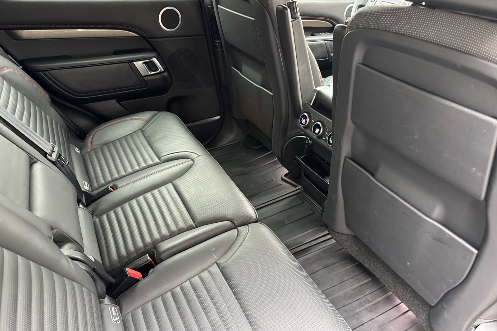 Used 2017 Land Rover Discovery HSE Luxury AWD/4WD image 35