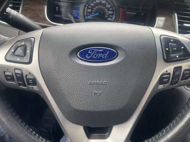 Used 2015 Ford Taurus Limited w/ Equipment Group 301A AWD/4WD image 23