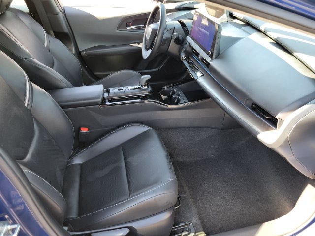 Used 2024 Toyota Prius XLE FWD image 21