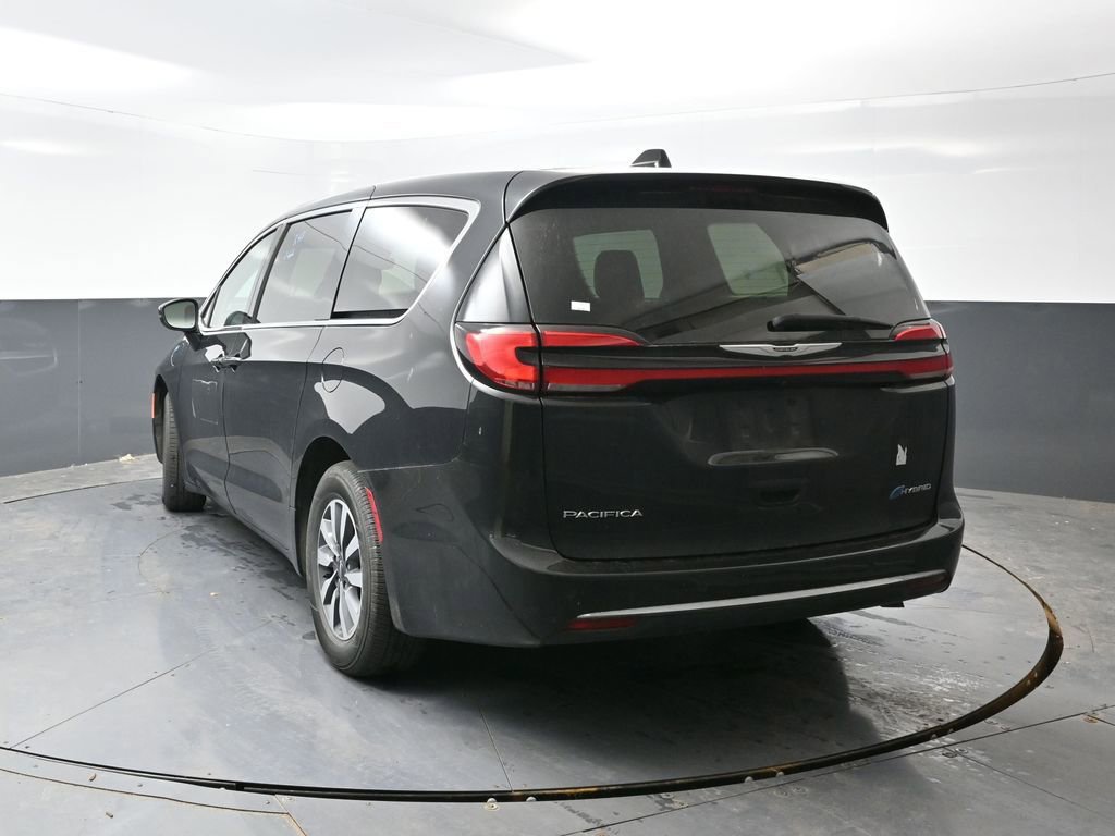 Used 2023 Chrysler Pacifica Touring-L FWD image 13