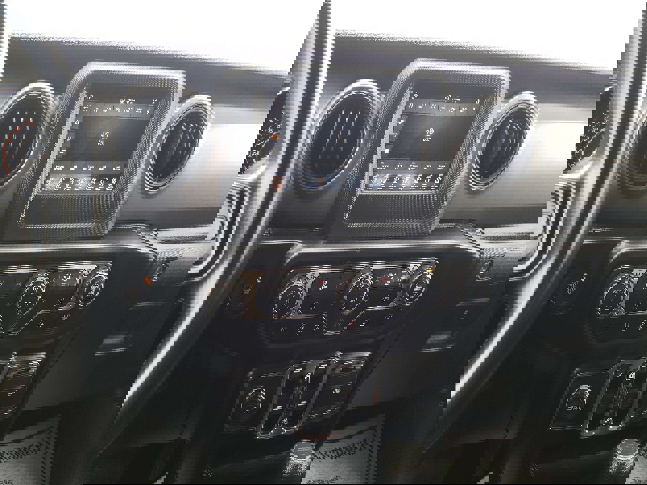 Used 2021 Jeep Gladiator Sport image 31