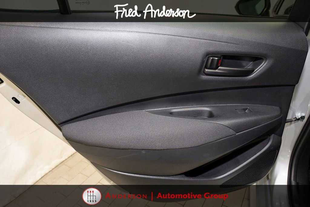 Used 2025 Toyota Corolla LE FWD image 9