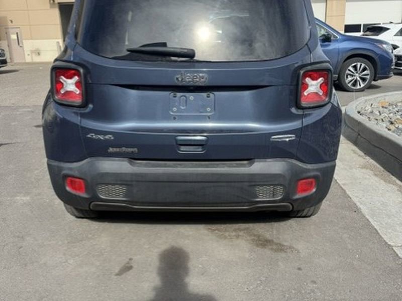 Used 2020 Jeep Renegade Latitude w/ Cold Weather Group image 22