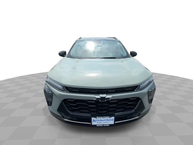 Certified 2025 Chevrolet Trax ACTIV w/ Driver Confidence Package FWD image 3