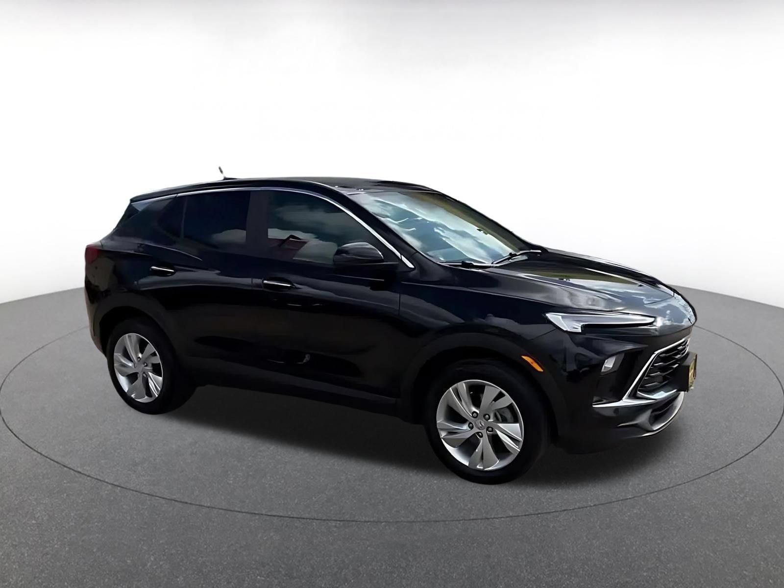 Used 2025 Buick Encore GX Preferred FWD image 2