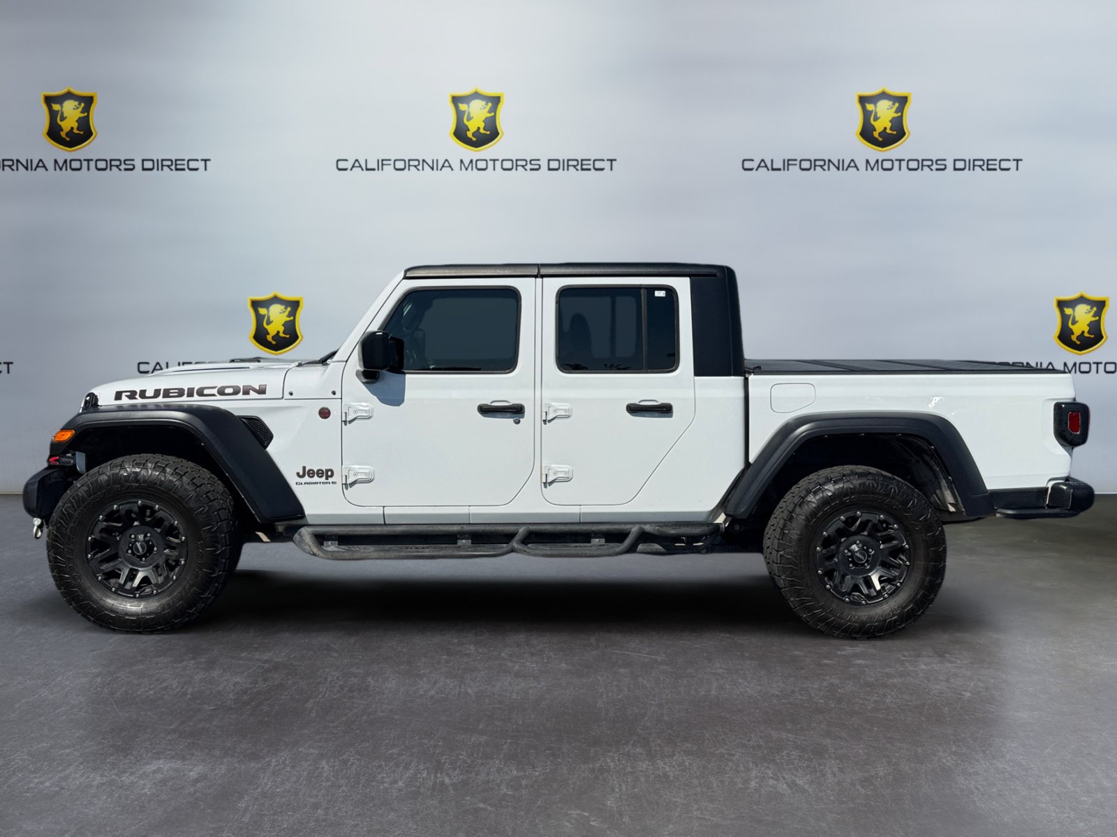 Used 2023 Jeep Gladiator Rubicon w/ Trailer Tow Package AWD/4WD image 2