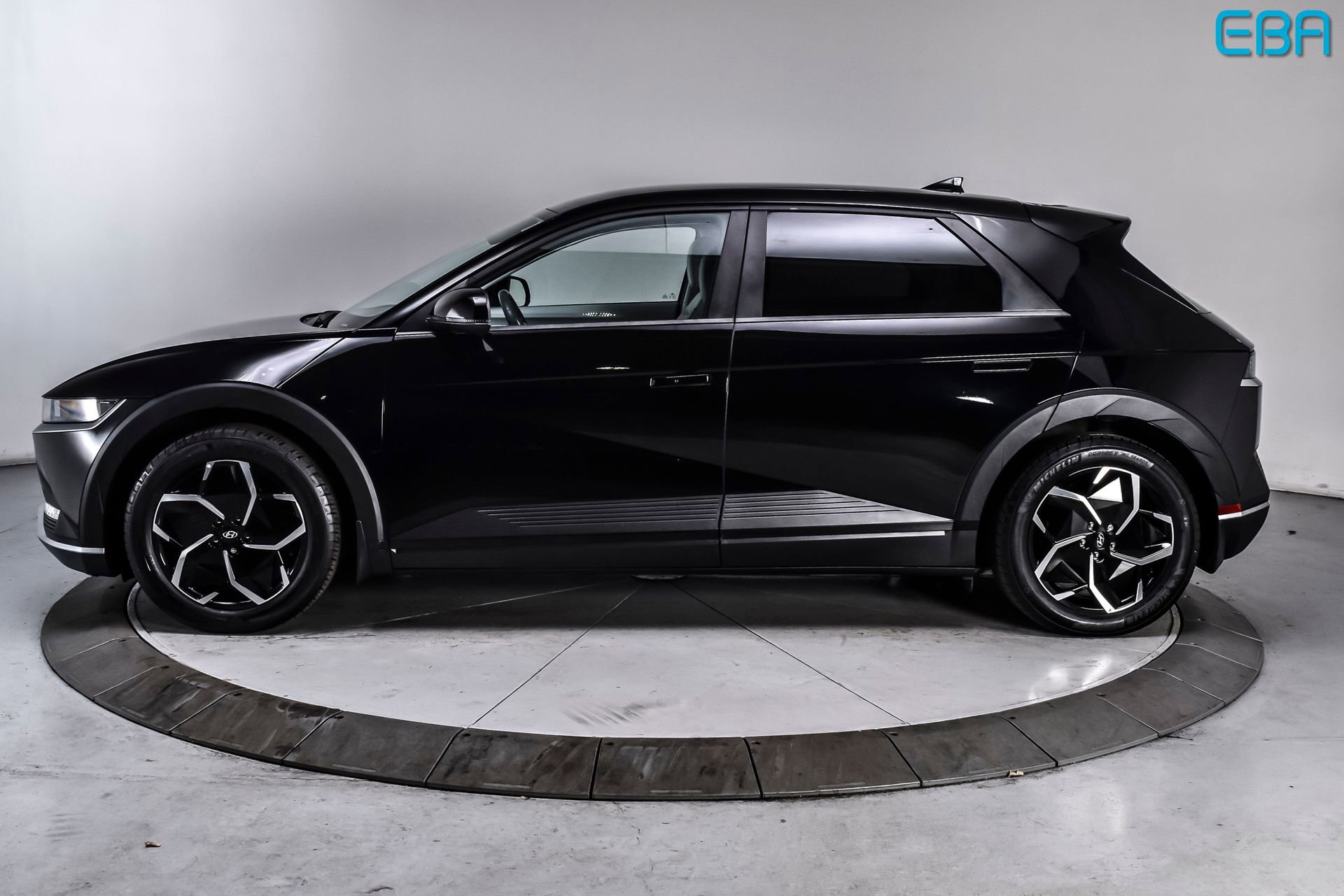 Used 2023 Hyundai Ioniq 5 SEL image 3