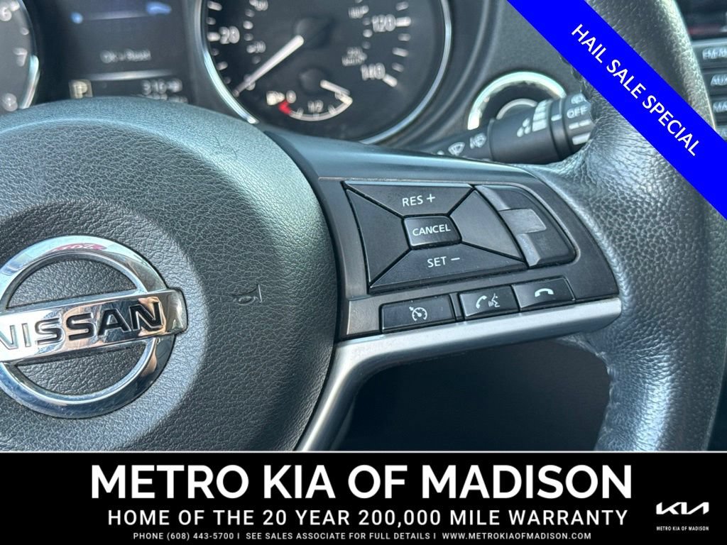 Used 2017 Nissan Rogue SV AWD/4WD image 22