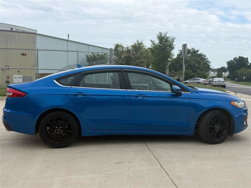 Used 2019 Ford Fusion SE w/ Equipment Group 151A FWD image 5