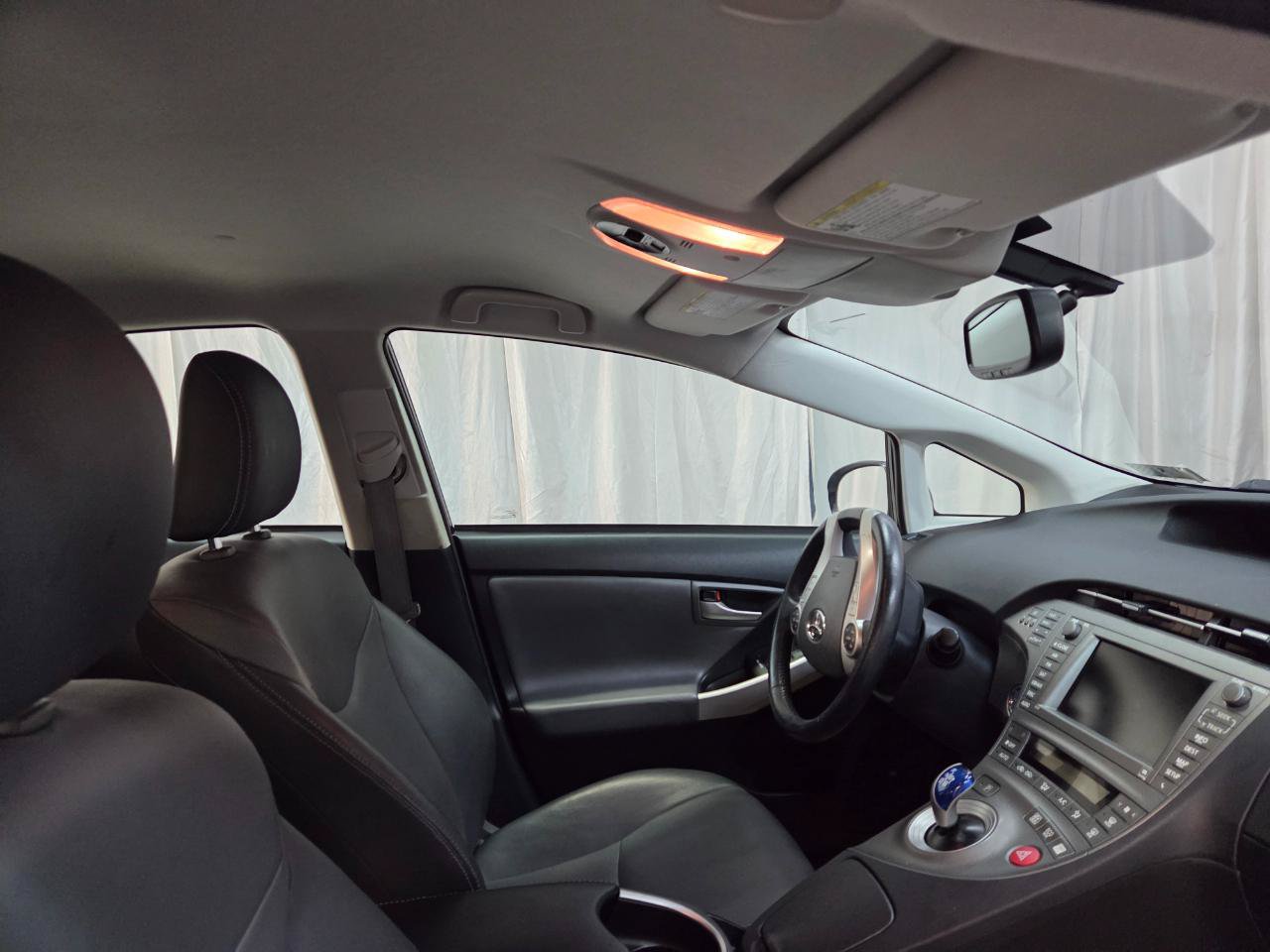 Used 2015 Toyota Prius Five w/ Advanced Technology Package FWD image 25